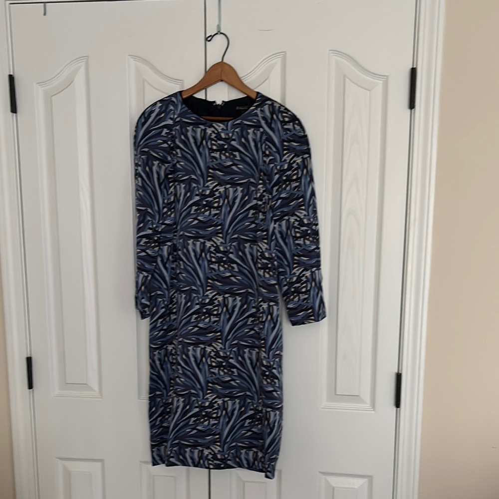 Brooks Brothers Blue and White Long Sleeve Sheath Dress